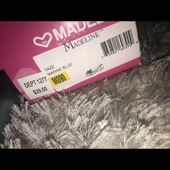 Shoes - Picture 5 of 5